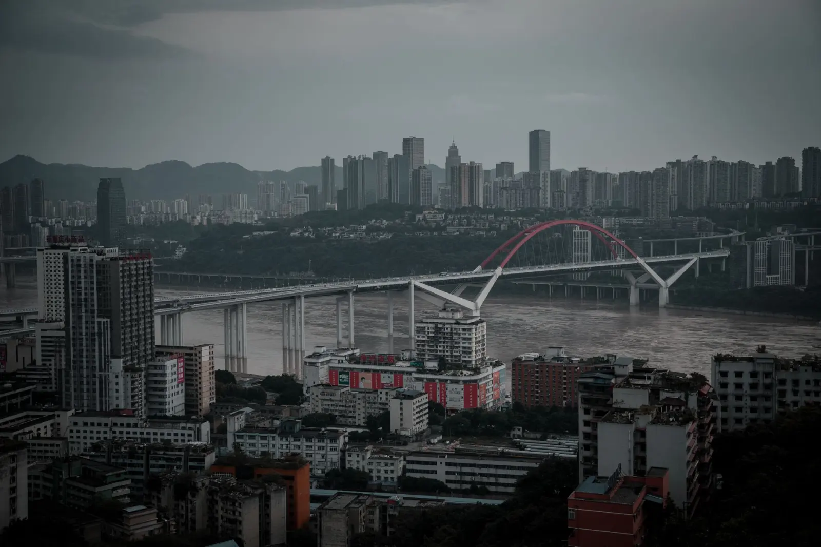 工业触摸屏选型指南：如何匹配自动化设备的人机界面需求