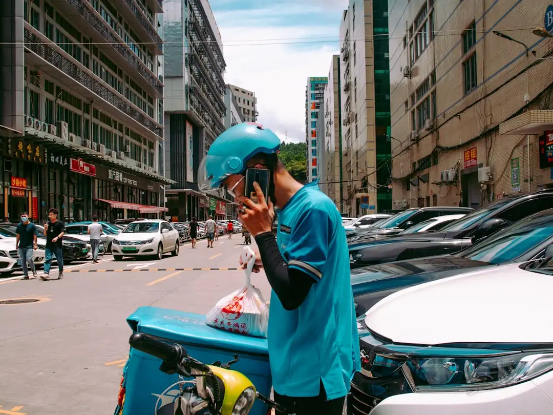 上海奥昌时工业触摸屏高亮显示技术在多场景设备中的应用分析